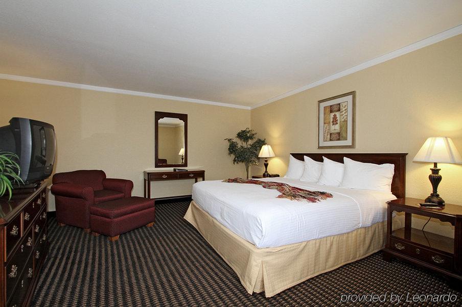 Travelodge By Wyndham Stratton Room photo